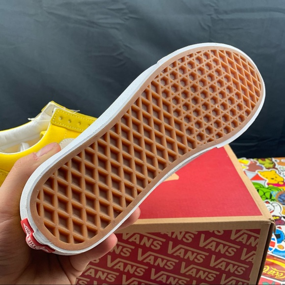 Vans Old Skool Vibrant Yellow Womens Sizes - Picture 4 of 10